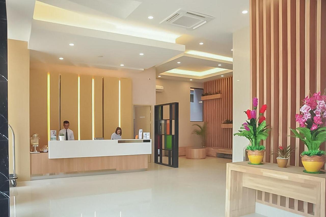 Hotel Mutiara Mitra Reddoorz Padangsidimpuan Eksteriør bilde